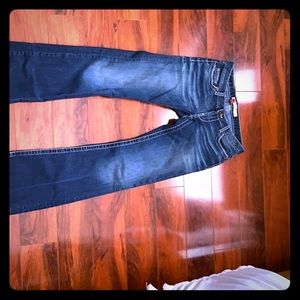 Buckle Women’s Jeans Sz 28